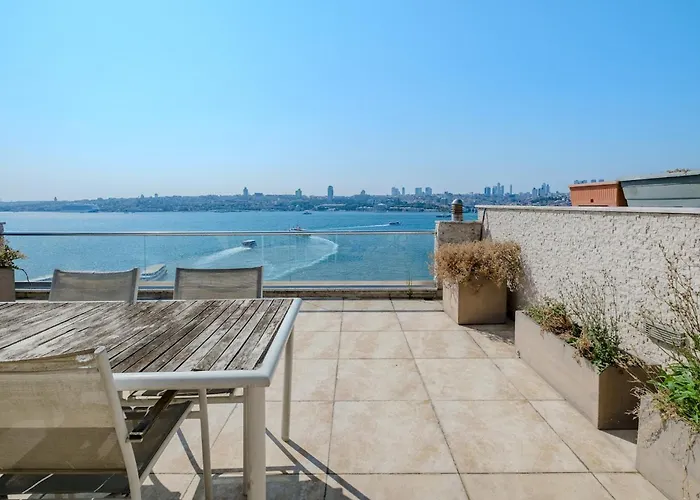 Duplex Flat W Panoramic Bosphorus View And Terrace Apartmán *